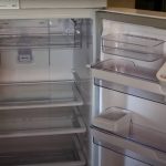 A parte da geladeira que você deve limpar para fazer a energia vir mais barata no final do mês