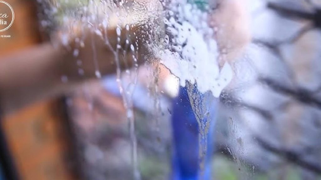 6 técnicas para limpar vidros sem deixar manchas