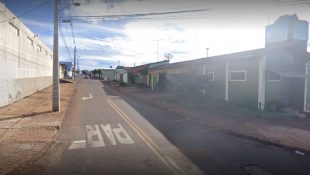 Vítima foi encontrada morta dentro do motel. (Foto: Captura/Google Street View)