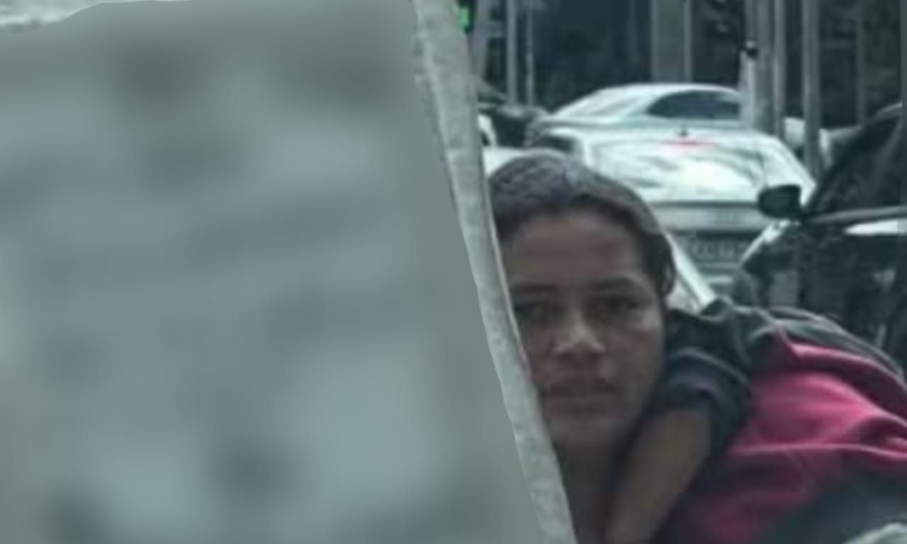 Placa chama atenção de ator da Globo que toma atitude na hora