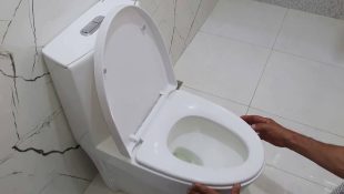 Truques eficazes para tirar o amarelado da tampa do vaso sanitário e deixar tudo branquinho