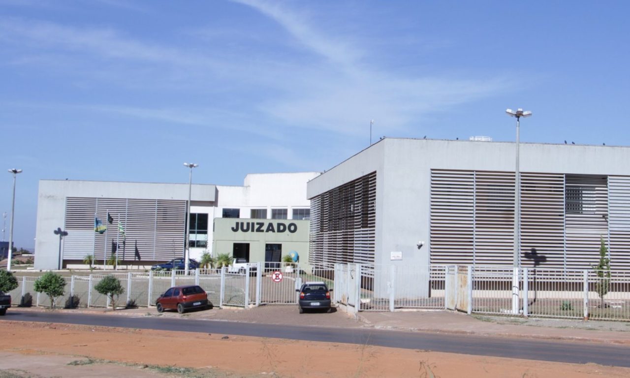 Fórum da Comarca de Águas Lindas de Goiás.