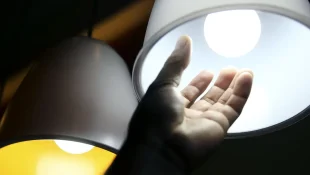 Contas de luz permanecem com bandeira tarifária vermelha em julho