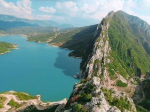 ⁠Não é a Itália, nem a Grécia: o país mais barato da Europa onde o real vale mais e permite viajar gastando muito menos