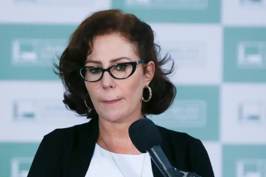 PF pede inclusão de Zambelli na lista de procurados da Interpol