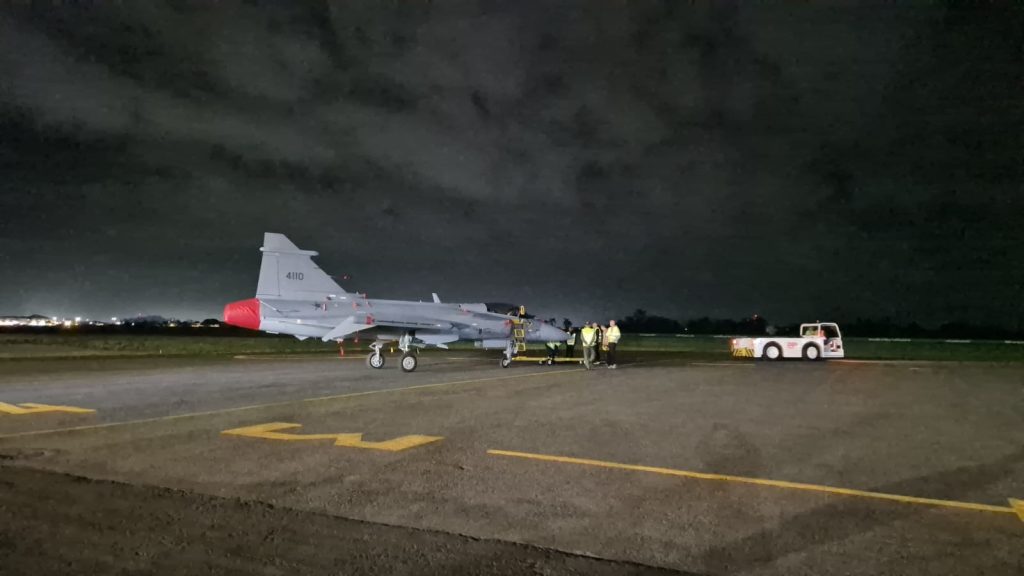 Caça supersônico F-39 Gripen chegou ao Brasil. (Foto: Divulgação/FAB)