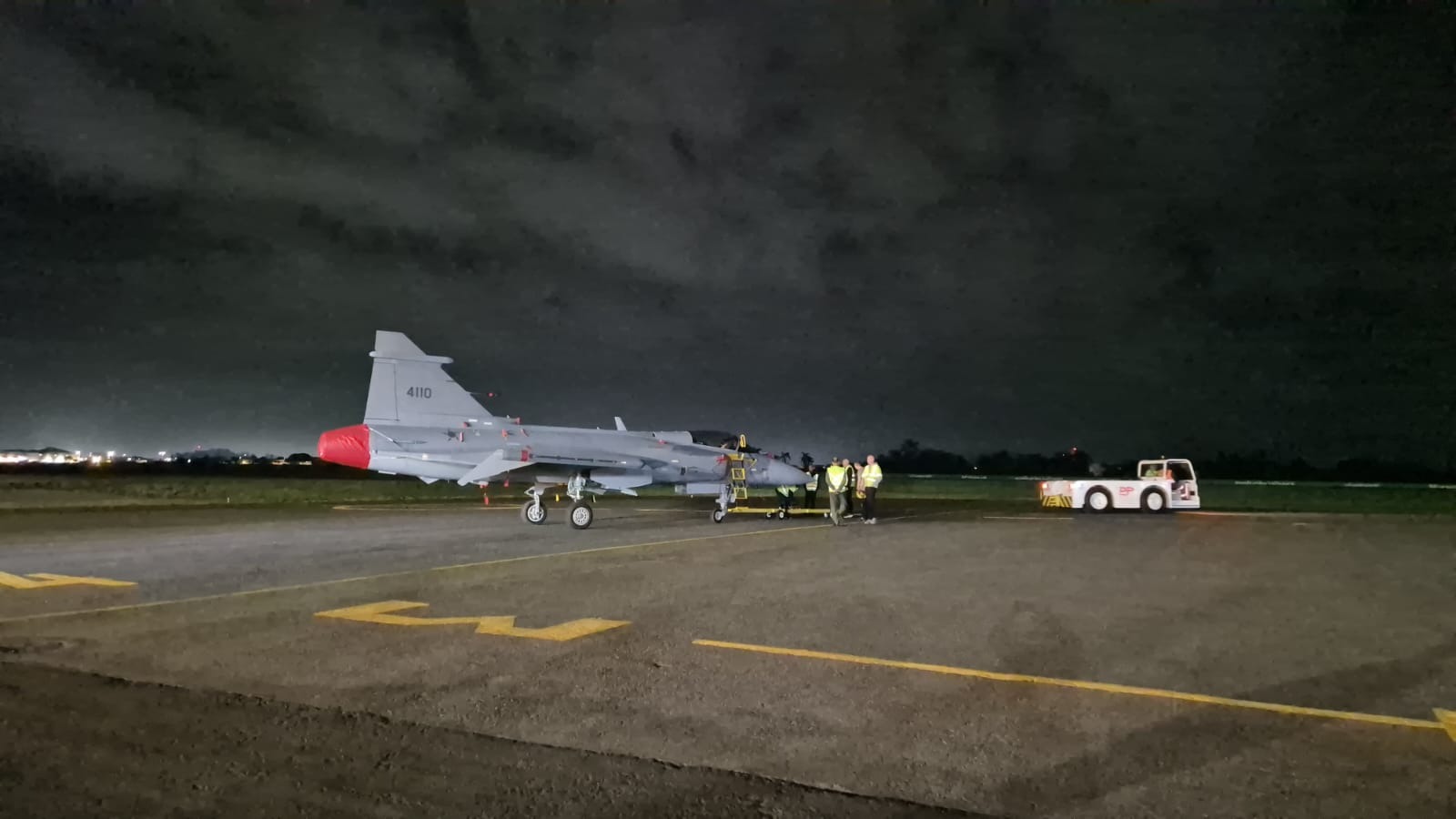 Caça supersônico F-39 Gripen chegou ao Brasil. (Foto: Divulgação/FAB)