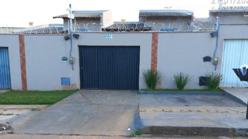 Casa em Aparecida de Goiânia está disponível no leilão. (Foto: Reprodução/Fidalgo Leilões)