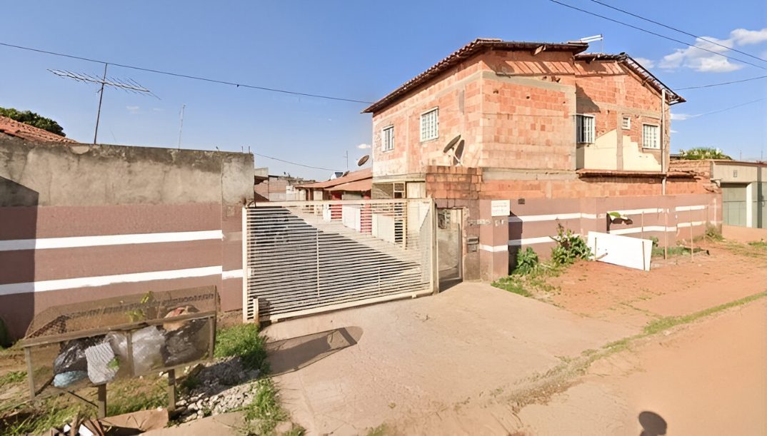 Casa em Valparaíso de Goiás pode ser arrematada no leilão. (Foto: Reprodução/Mega Leilões)