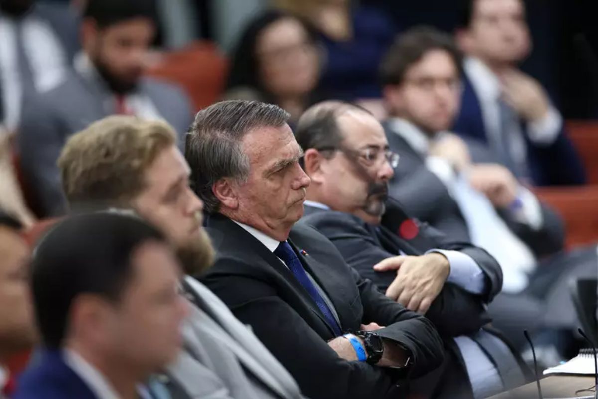 Bolsonaro pede desculpas a Moraes por insinuar que ministro teria recebido US$ 50 milhões