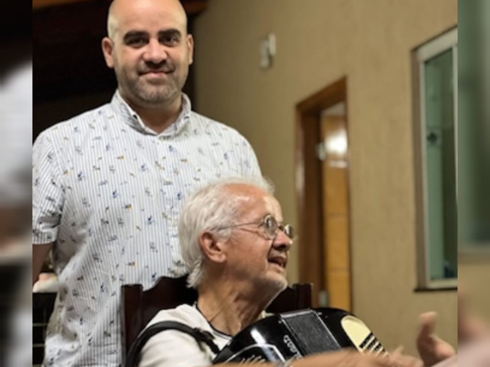 Naquela mesa… não está mais o nosso pai