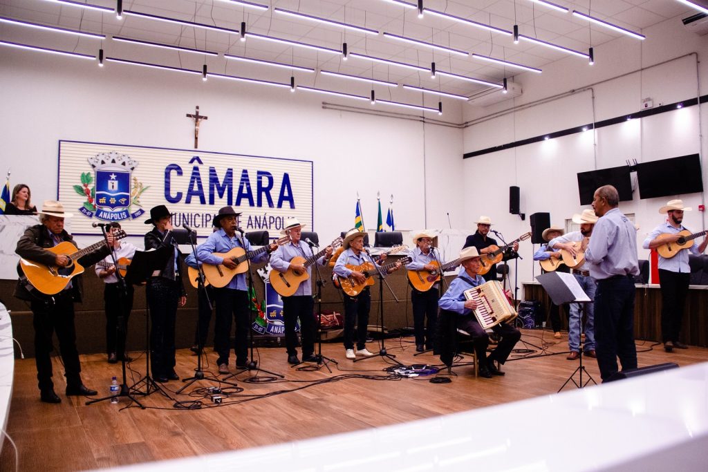 Dia Municipal da Orquestra de Violeiros de Anápolis foi instituído a partir de um projeto da vereadora Seliane da SOS (MDB).