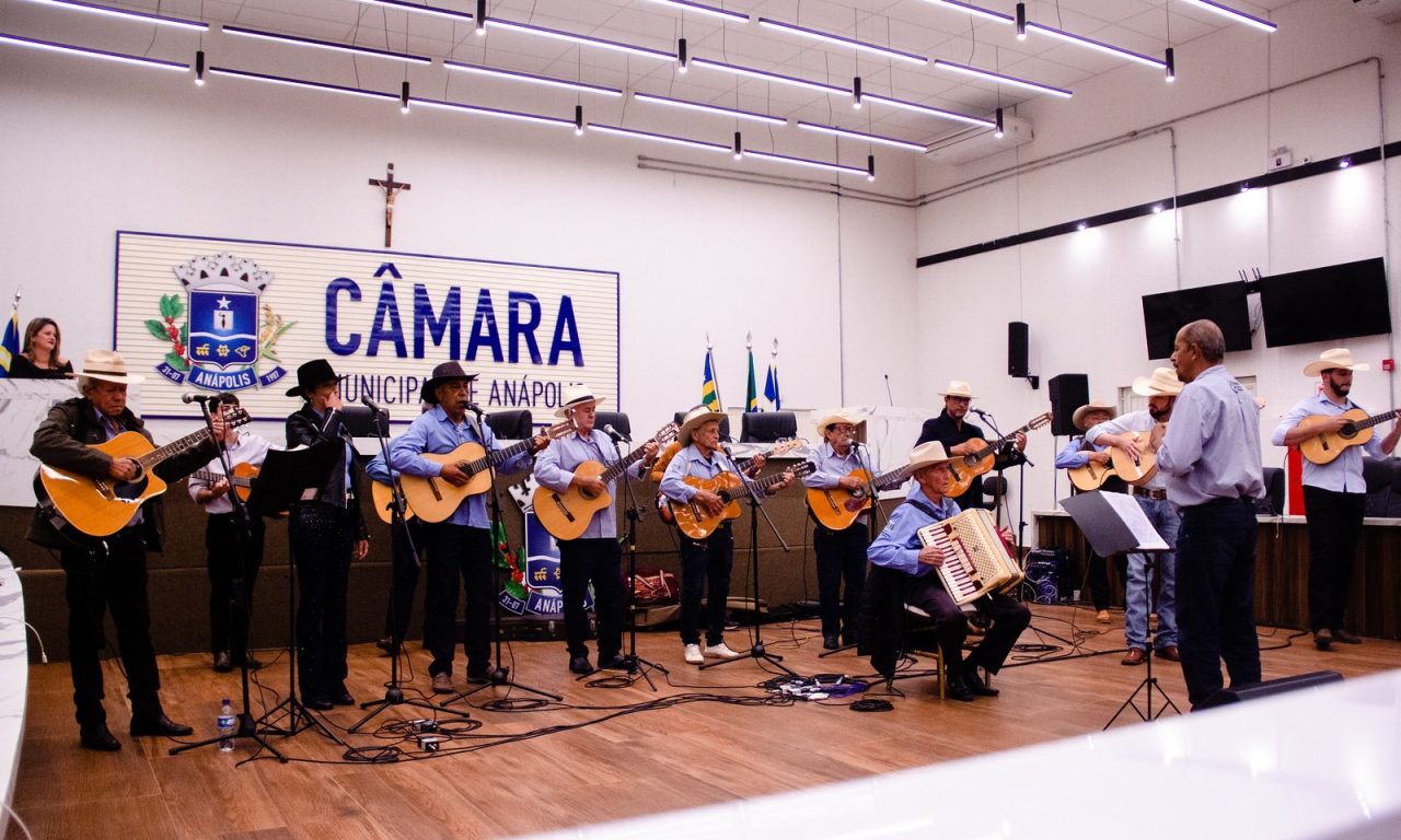 Dia Municipal da Orquestra de Violeiros de Anápolis foi instituído a partir de um projeto da vereadora Seliane da SOS (MDB).
