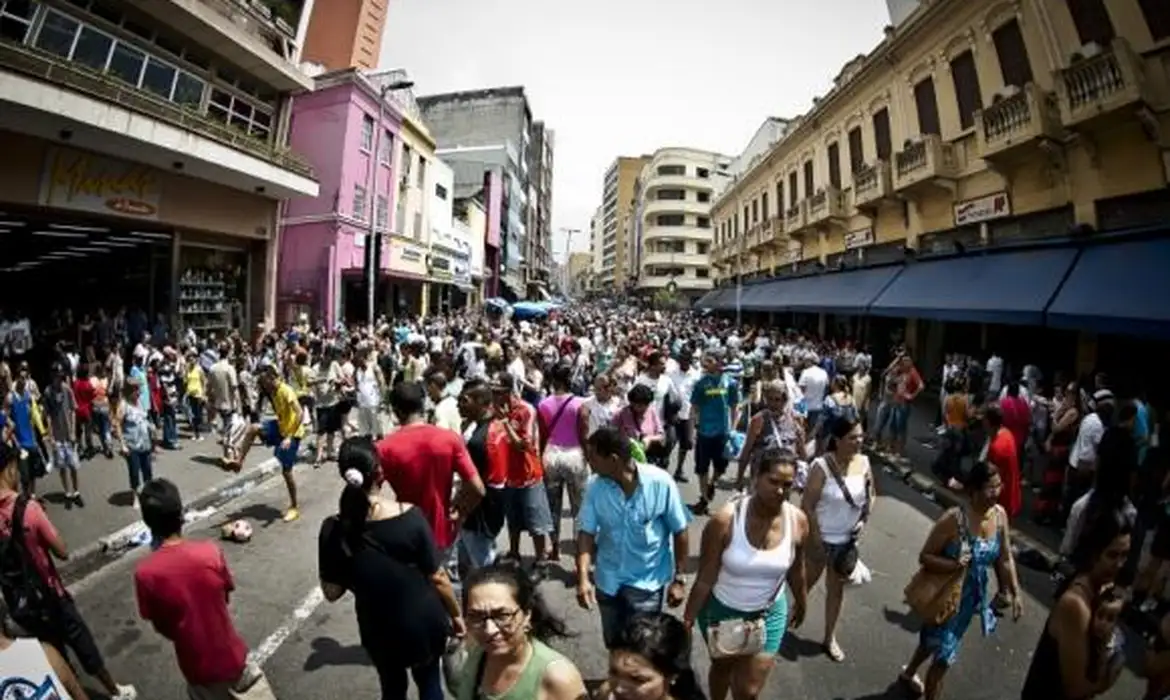 6 sobrenomes mais comuns do Brasil e suas origens