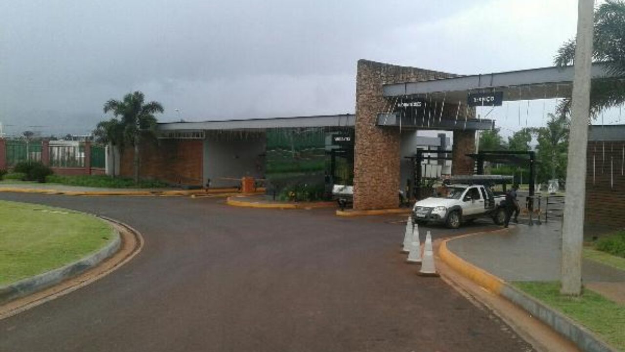 Terreno em condomínio pode ser arrematado. (Foto: Reprodução/Fidalgo Leilões)