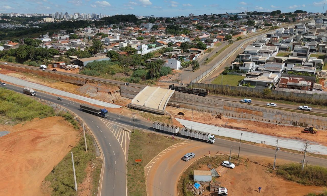 Imagem aérea do viaduto do Recanto do Sol. (Foto: Elvis Godoi/Portal 6)