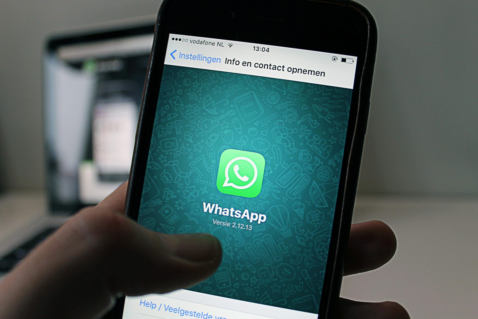 Cuidado! Ferramenta do WhatsApp pode permitir que outras pessoas espiem suas conversas