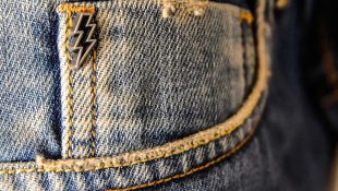 Marca de calça jeans que marcou época no Brasil não resistiu e faliu