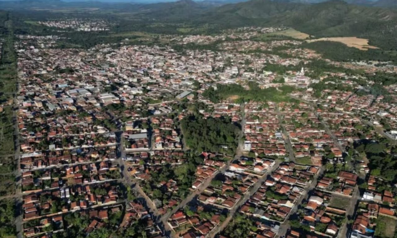 Município é apontado como o maior de Goiás, superando em área Nova York e Paris