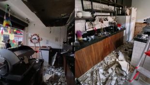 Cafeteria ficou devastada após desabamento do teto. (Foto: Arquivo Pessoal)