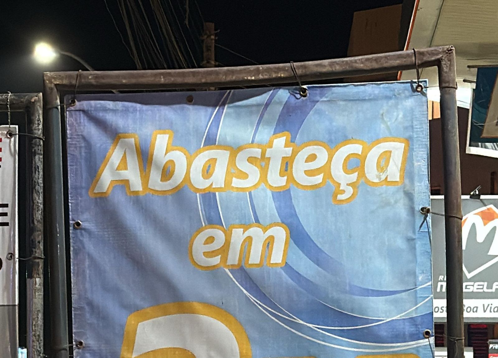 Forma de pagamento aceita em posto de combustível de Goiânia chama atenção