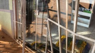 Ex-marido invadiu o salão para ameaçar proprietária.