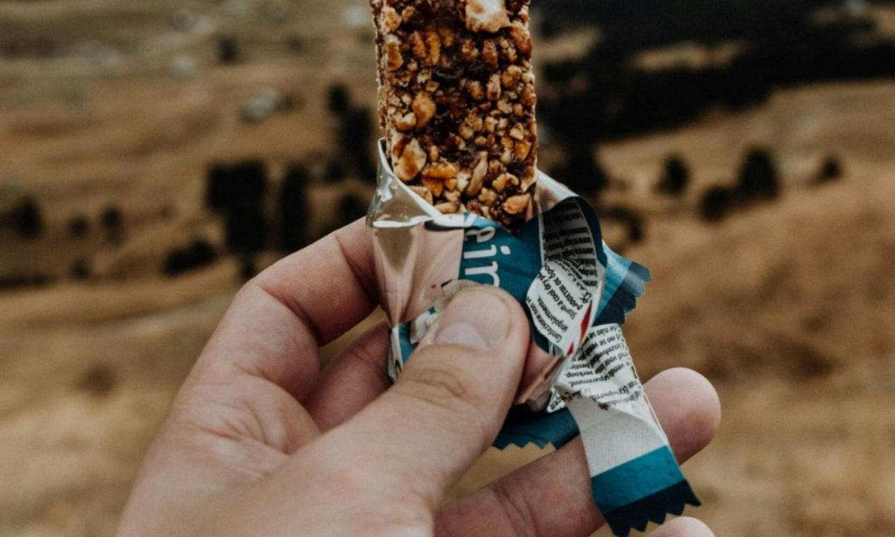 6 alimentos que podem até parecer inofensivos, mas escondem riscos à saúde
