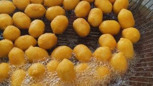 Truques para acabar com o cheiro de fritura na cozinha