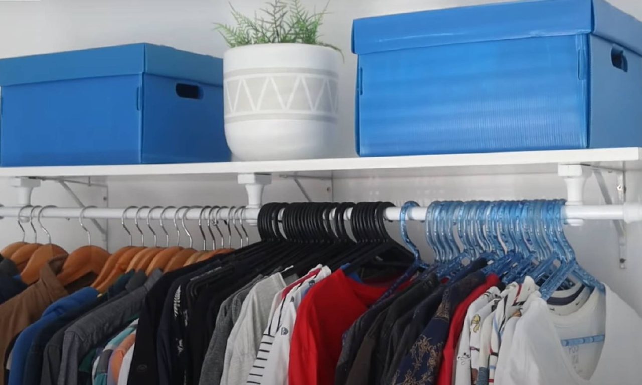 Como criar um closet no seu quarto sem quebrar nada e gastando pouco