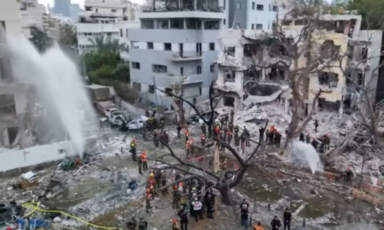 Irã lança novos mísseis contra Israel.