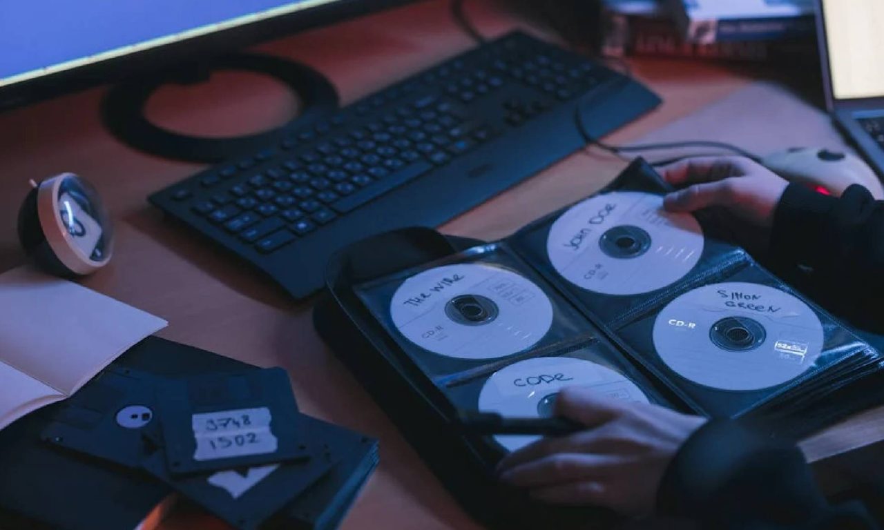 Quem guarda CD antigo em casa pode estar com um tesouro e não sabe