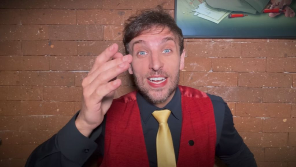 Humorista Léo Lins.