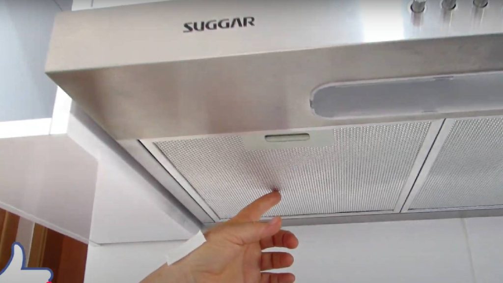 Truque simples para acabar com a gordura impregnada no exaustor