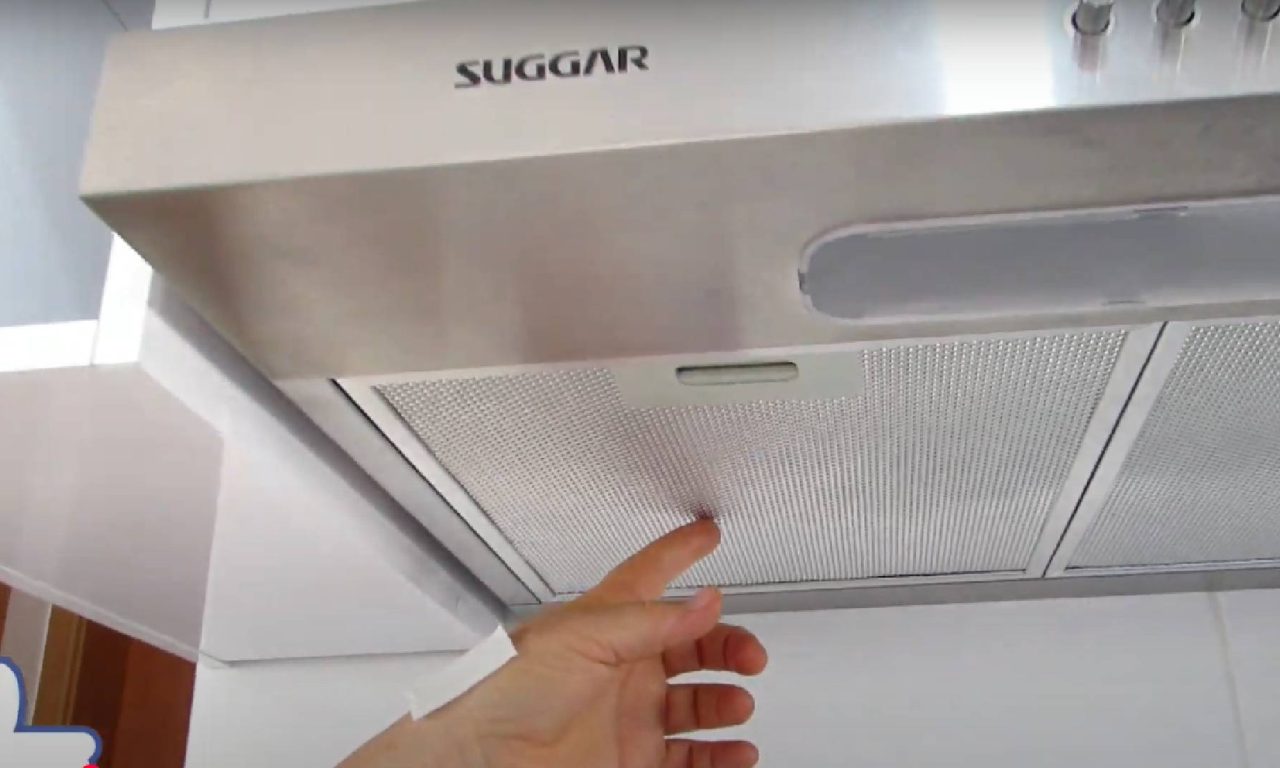Como limpar o filtro do exaustor de forma rápida e sem perder muito tempo esfregando