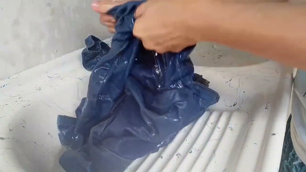 Essa é a frequência correta que a calça jeans deve ser lavada