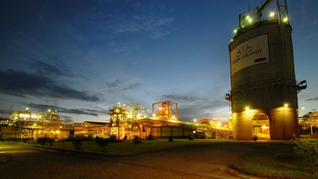 A Mineração Serra Grande (MSG) fica localizada a cerca de 5km de Crixás.