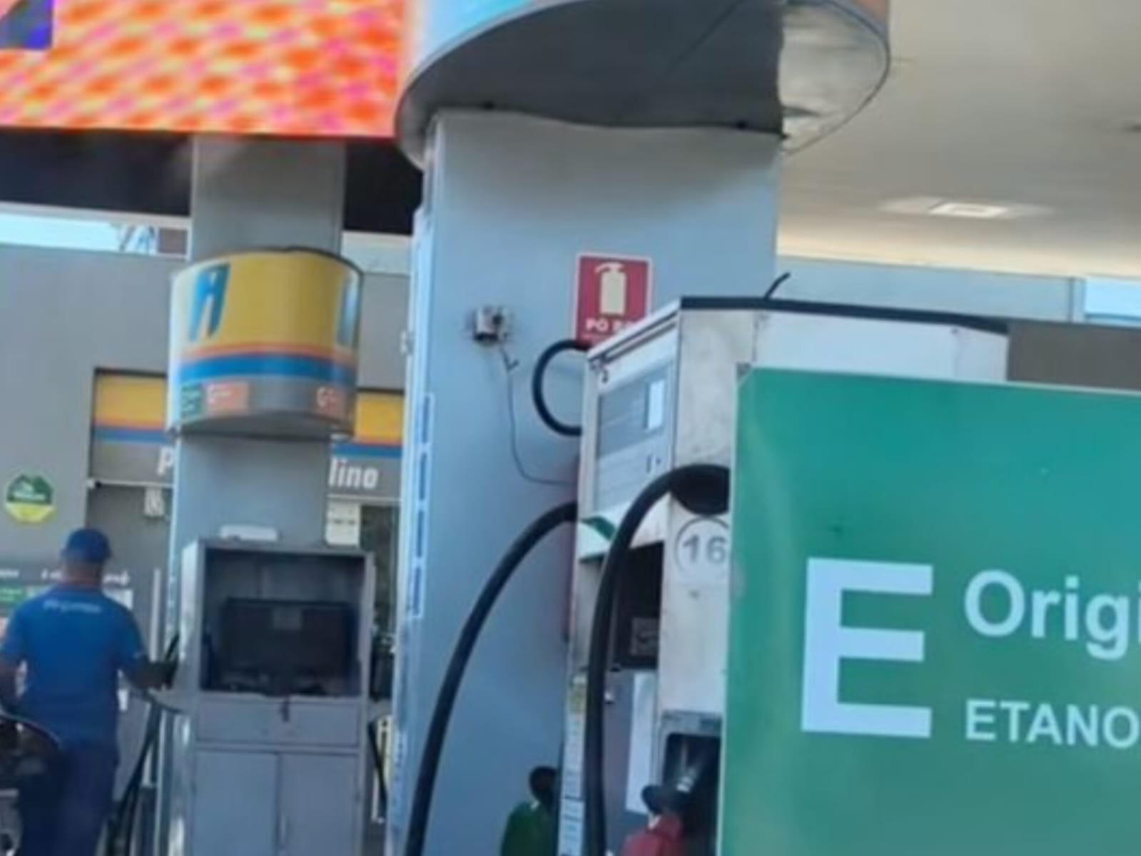 Acostumada a abastecer em Caldas Novas, motorista fica surpresa com preço do combustível em Anápolis: “muito diferente”