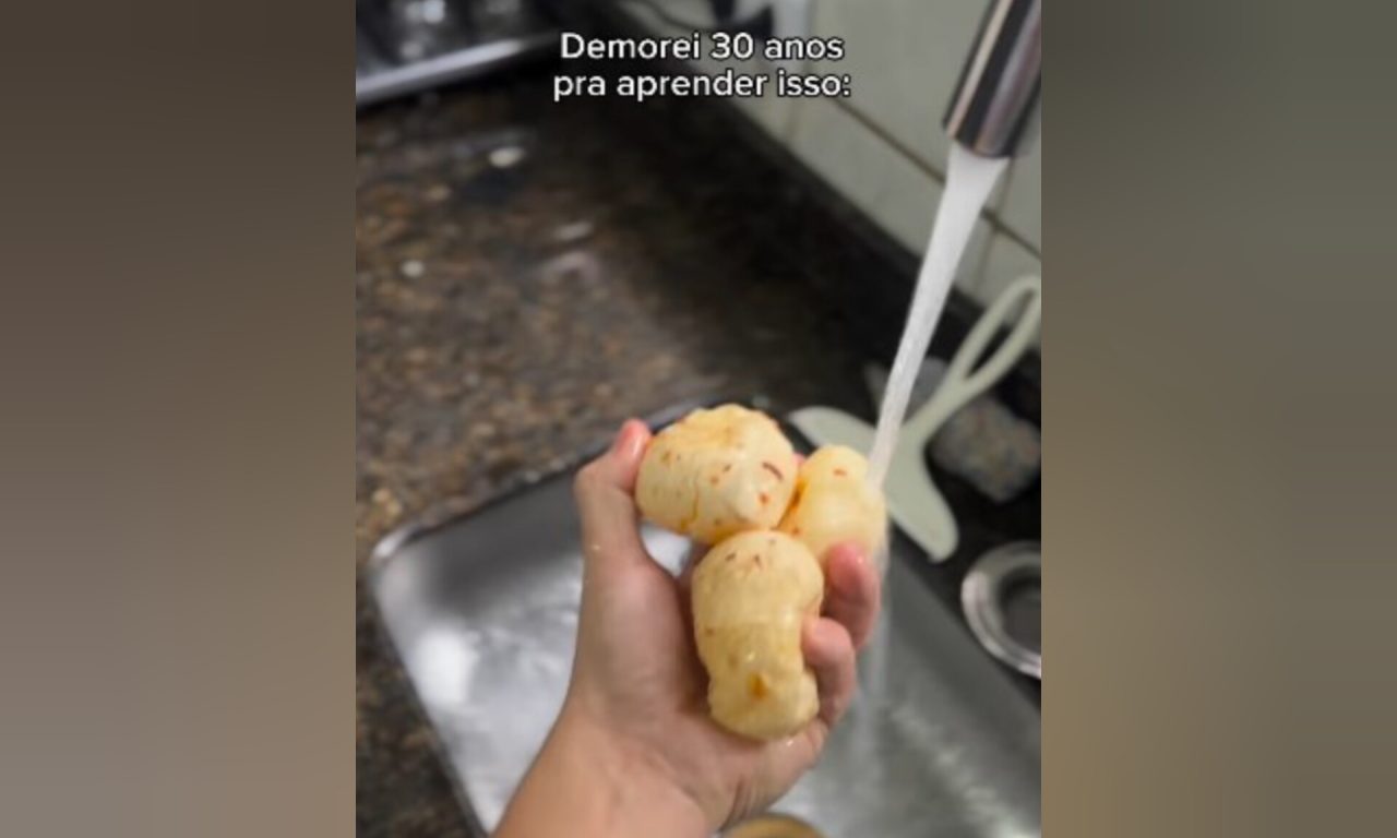 Truque para salvar o pão de queijo amanhecido (assim ele vai ficar como novo)