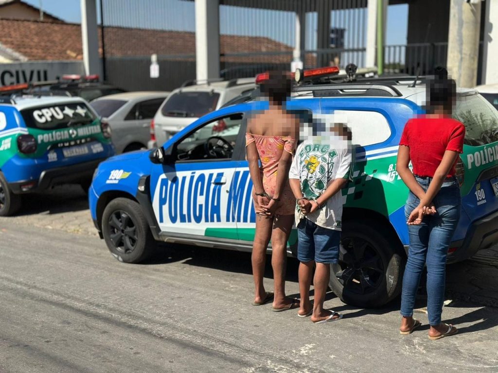 Travesti e dois comparsas foram localizados por equipes do 45º Batalhão da PM.