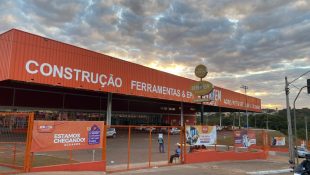 VemKiTem Atacarejo está localizado próximo ao Passeio das Águas Shopping. (Foto: Divulgação/VemKiTem Atacarejo)