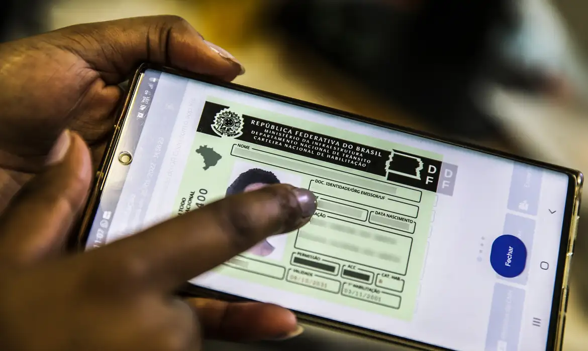 Carteira de habilitação gratuita? Entenda como funciona a CNH Social