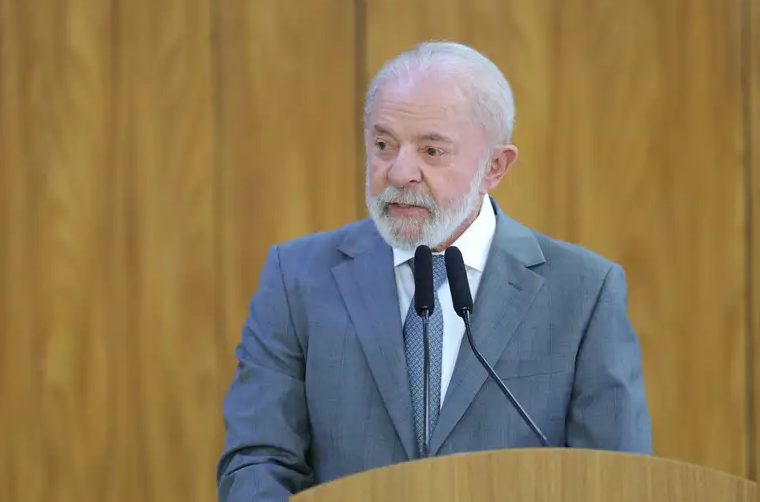 Luís Inácio Lula da Silva.