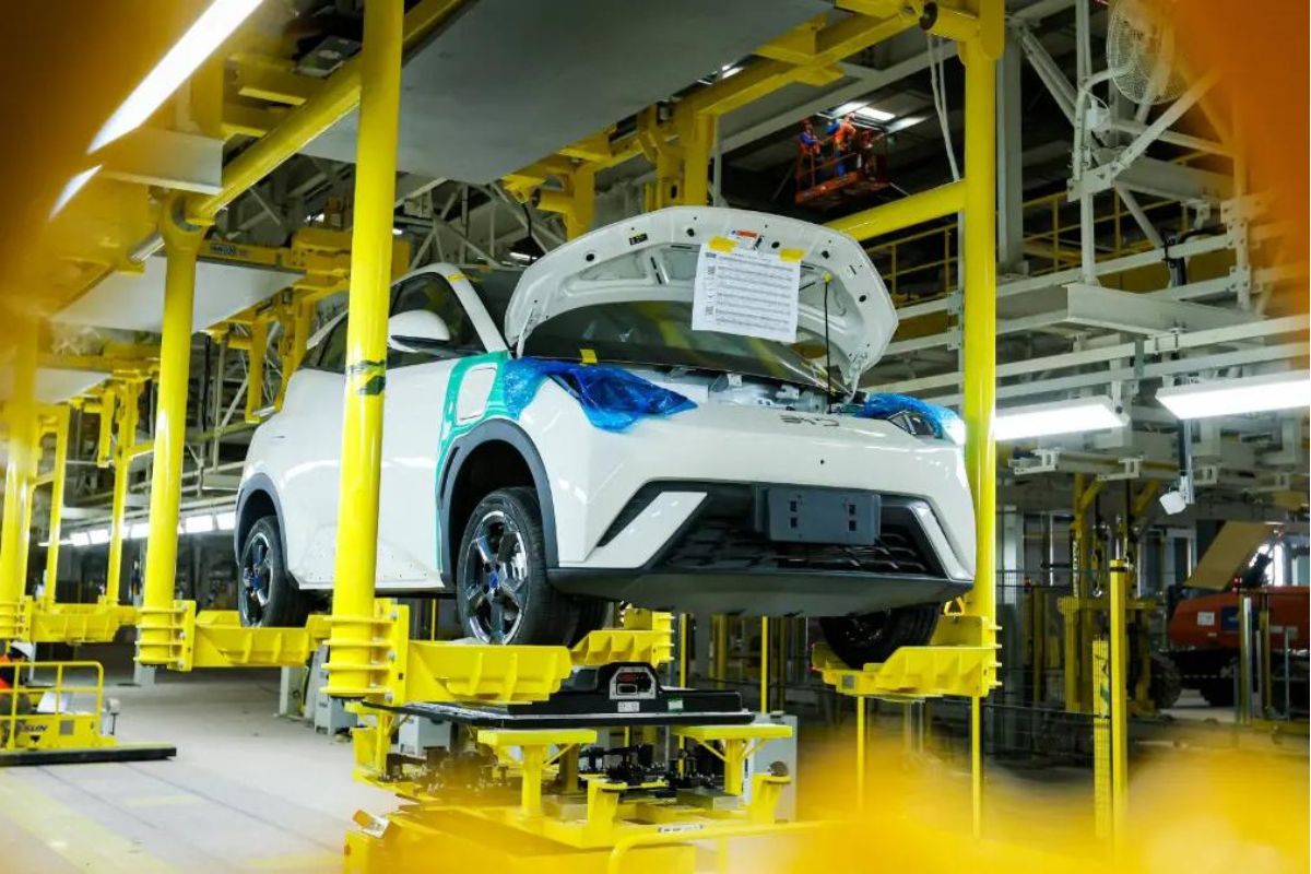 Primeiro carro 100% elétrico da BYD produzido no Brasil é lançado; veja modelo