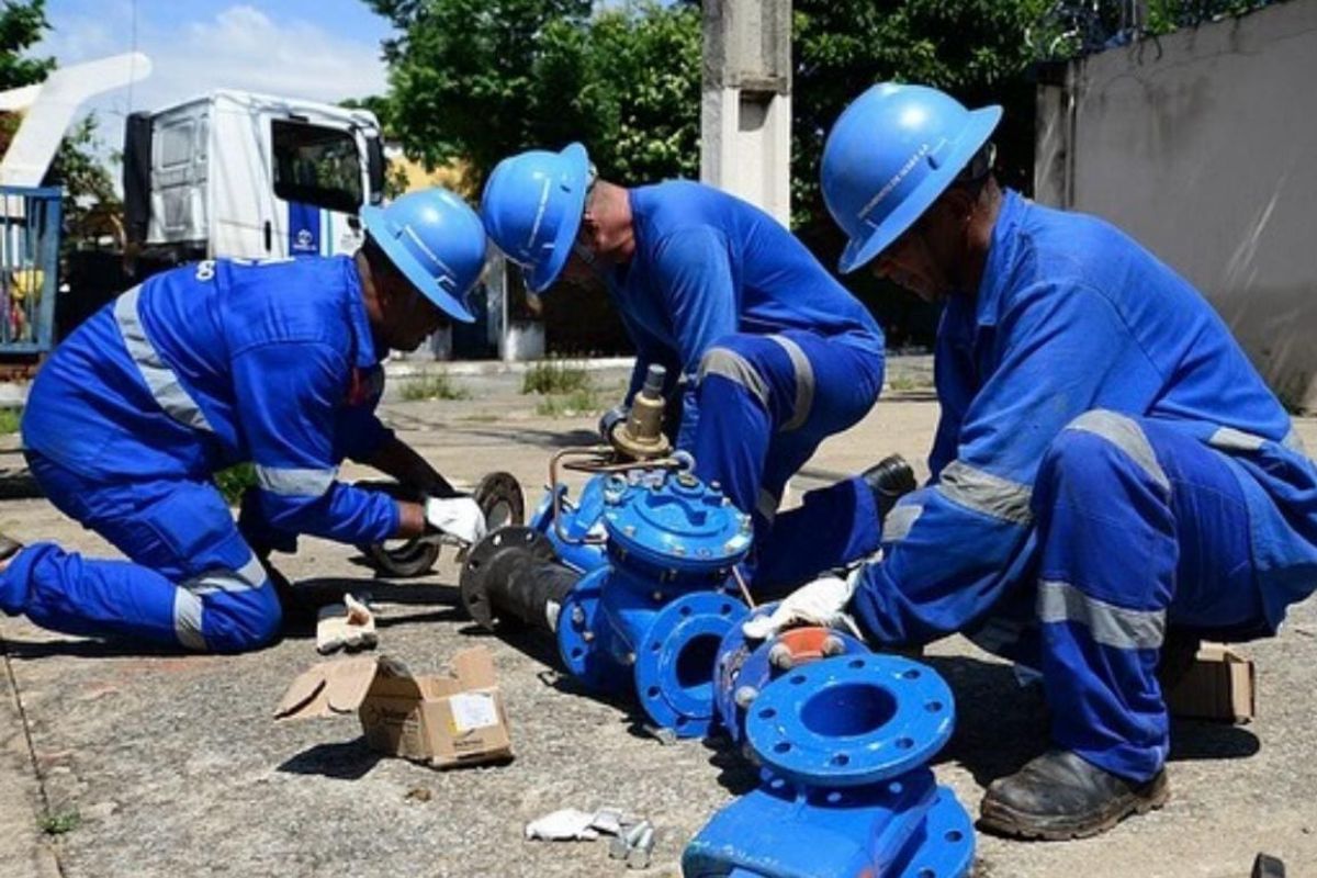 Aparecida e Goiânia lideram em saneamento, enquanto Anápolis ainda perde um terço da água tratada