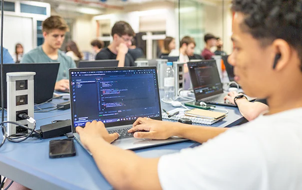 6 cursos mais valiosos no mercado de trabalho