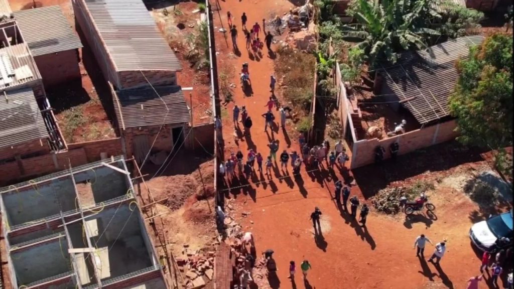 Moradores se manifestaram contra a operação. (Foto: Reprodução/Redes Sociais)