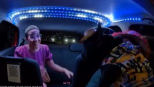 Motorista de aplicativo surpreende passageiros durante a viagem: “terapia ambulante”
