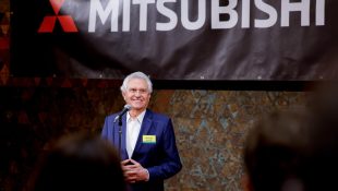 Caiado firmou contrato com a Mitsubishi Motors durante visita ao Japão.