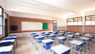 Sala de aula de colégio estadual em Goiás. (Foto: Reprodução/Governo de Goiás)