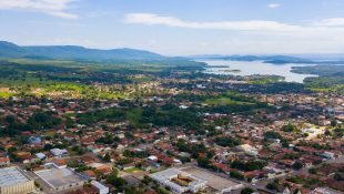 Vista aérea de Minaçu, em Goiás. (Foto: Reprodução/Wikimedia Commons)